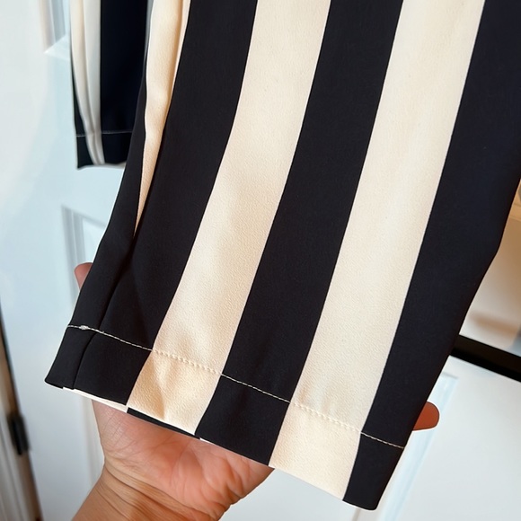 🎉MOVING SALE🎉 H&M Striped Trousers - Picture 2 of 6